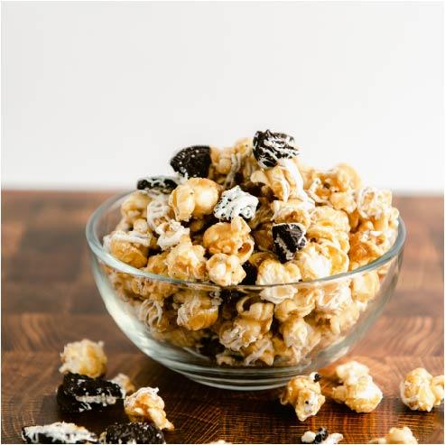 White Chocolate Oreo Northern Neck Popcorn 